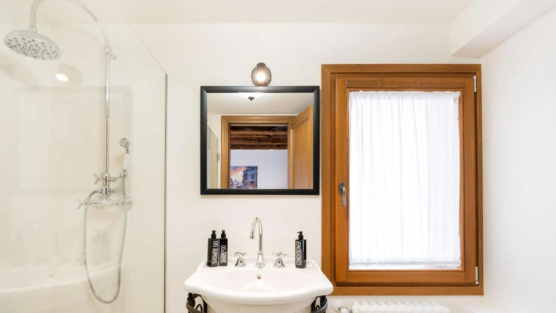 Vila 5 Minuti Da Rialto, Intera Palazzina Veneziana Benátky